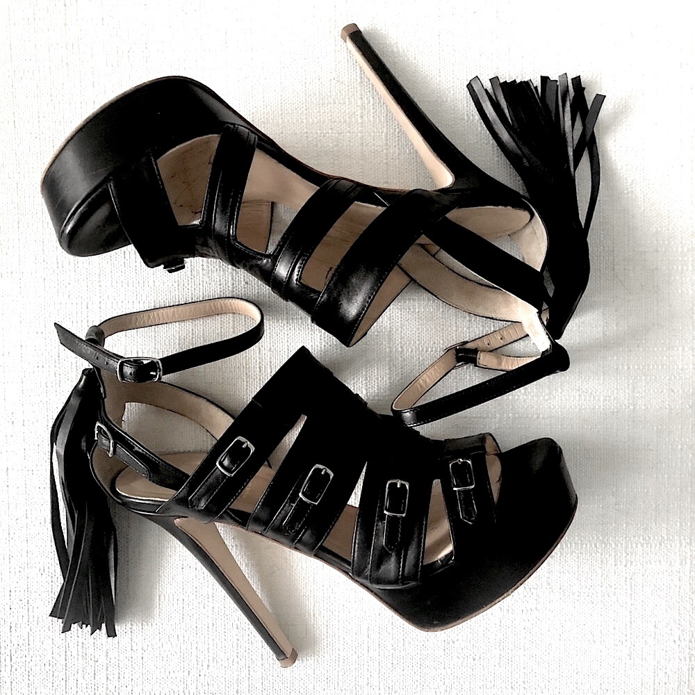 🇮🇹 Abel Munoz: Eiffel stilettos